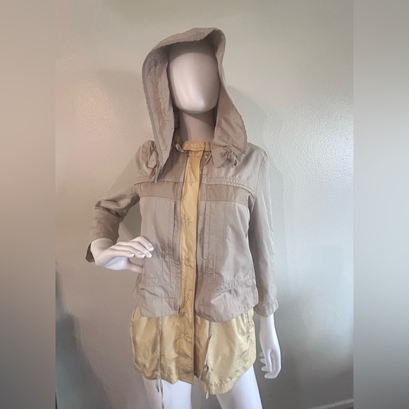 Elie Tahari 2 Piece Jacket - Picture 5 of 11